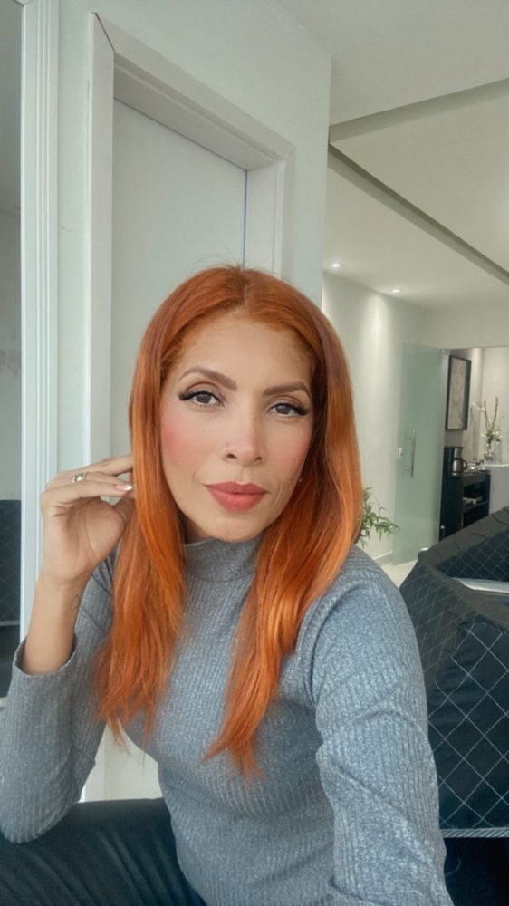 Retrato de Nayane Crysnay, dermopigmentadora e tatuadora estética